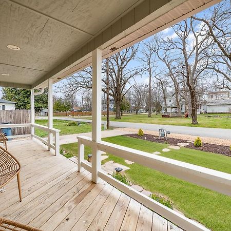 Villa B Street Bungalow Bentonville Exterior foto